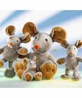 Baby grijs bruine muis eddi knuffel